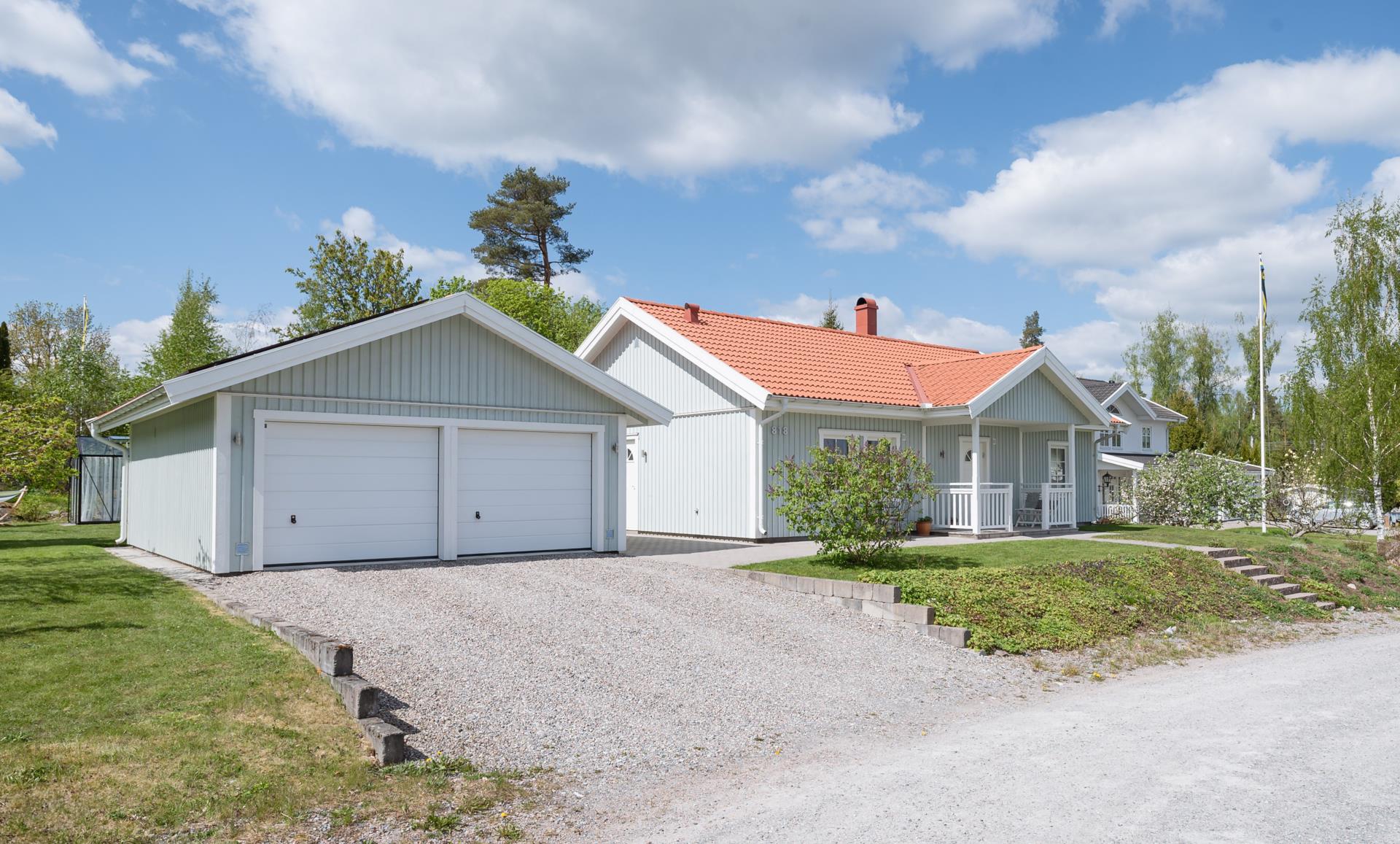 UNDERBAR PLANLÖSNING MED AVSKILD SOV OCH UMGÄNGESDEL!