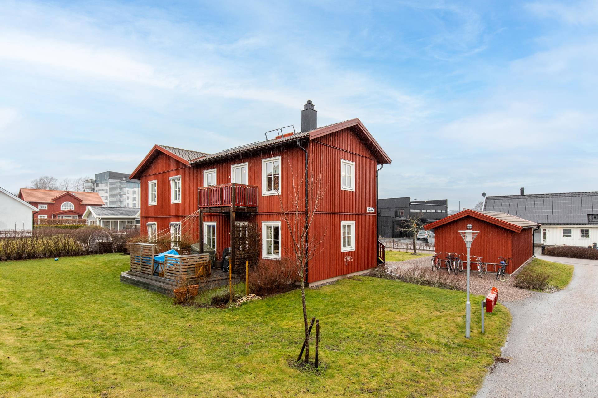 NÄRHET TILL STAN OCH UNIVERSITETET