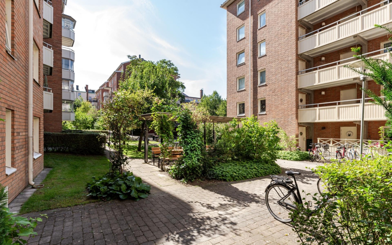 Tryggmaklarhus