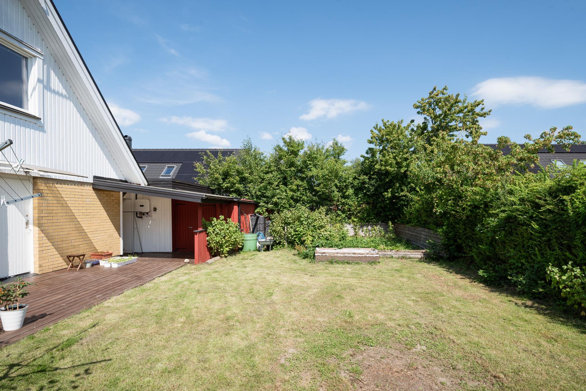 TOTALRENOVERAD STOR VILLA, MÖJLIGHET TILL 6 SOVRUM!