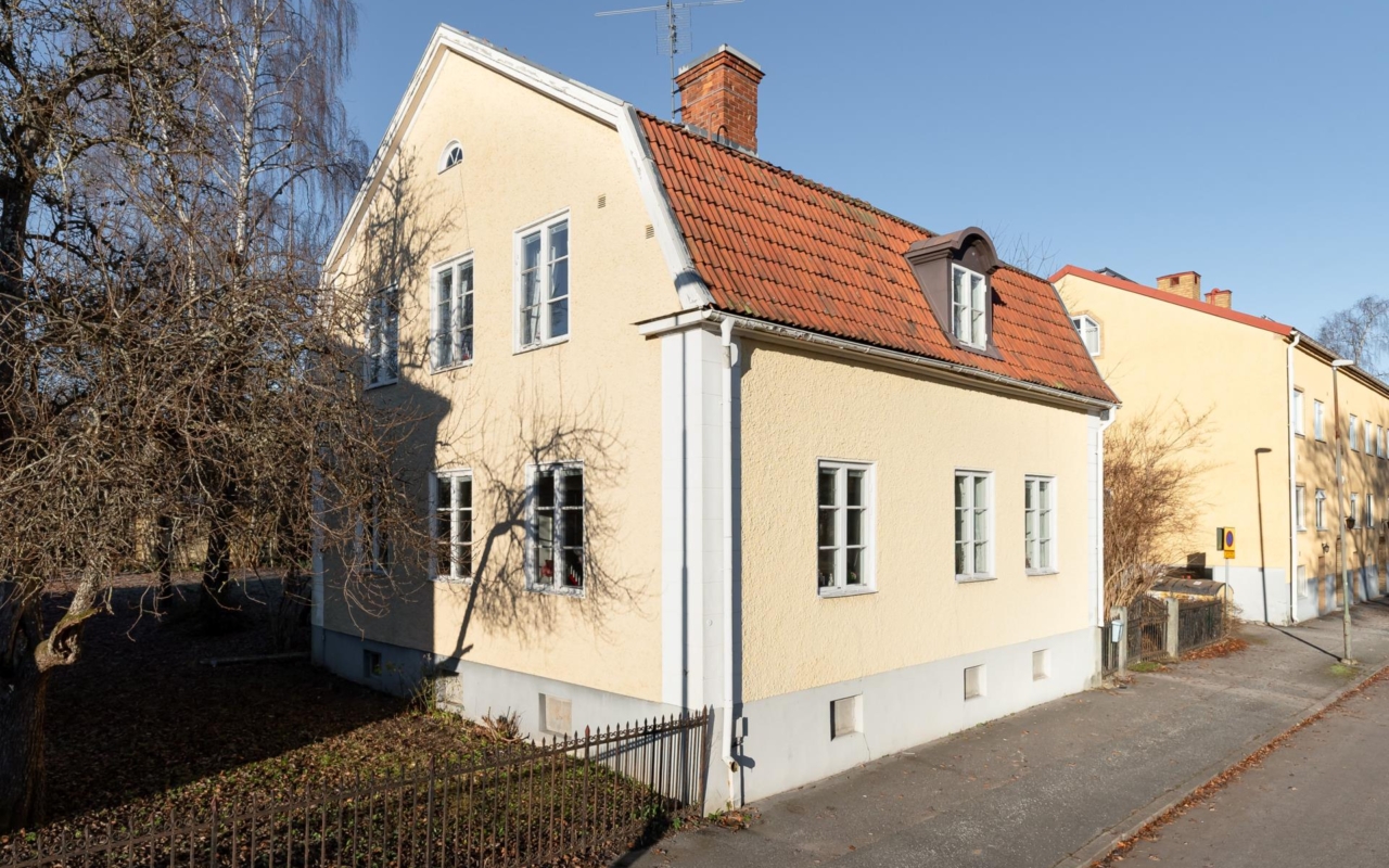 Tryggmaklarhus