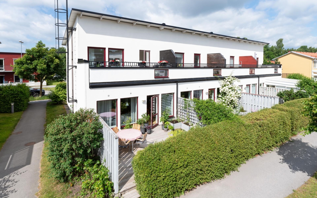 Tryggmaklarhus