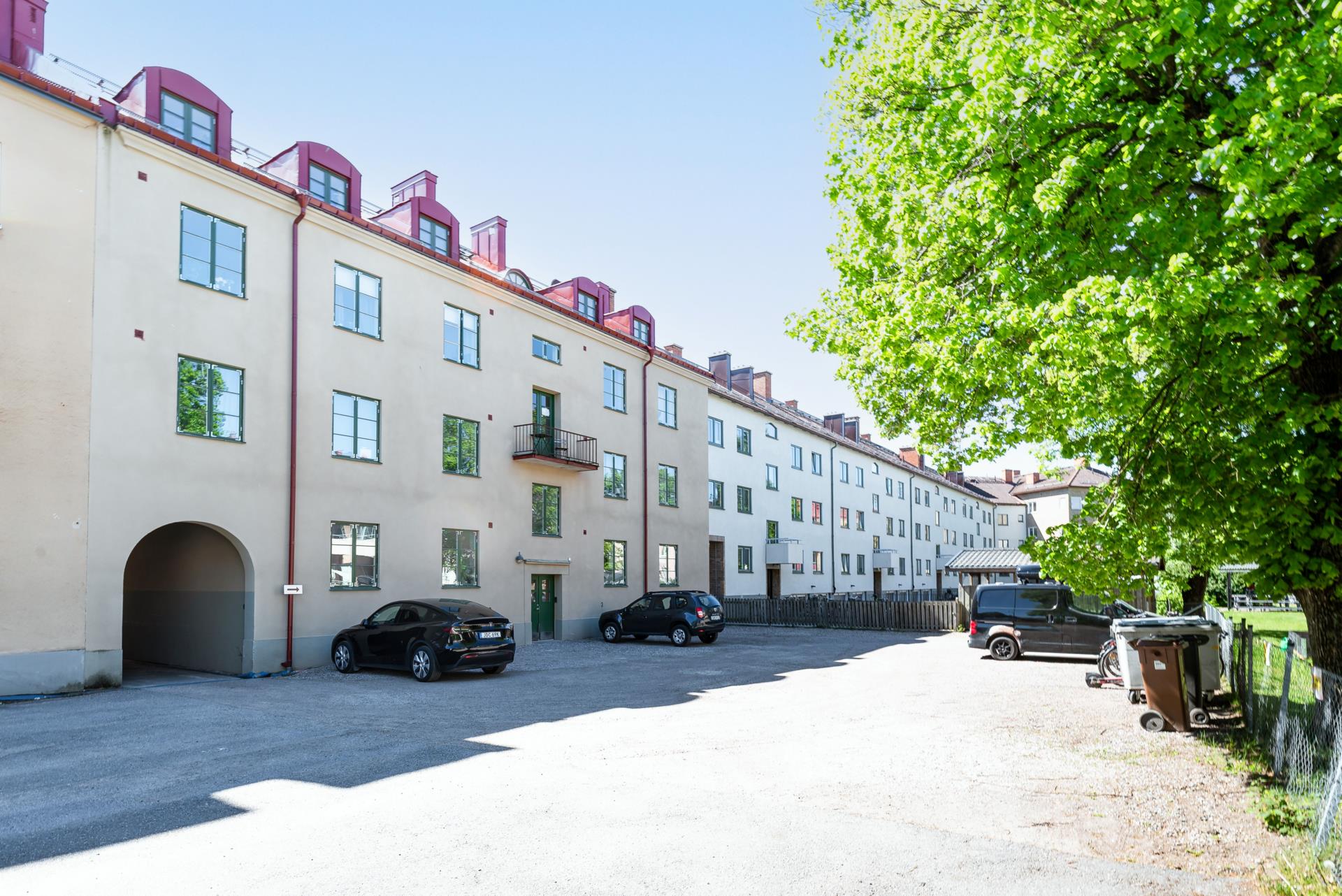 TOTALRENOVERAD LÄGENHET