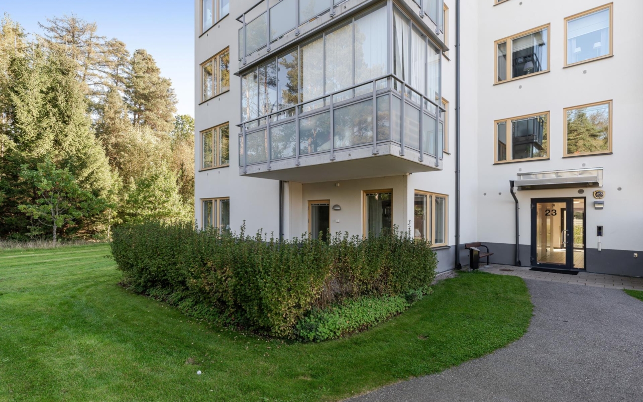 Tryggmaklarhus