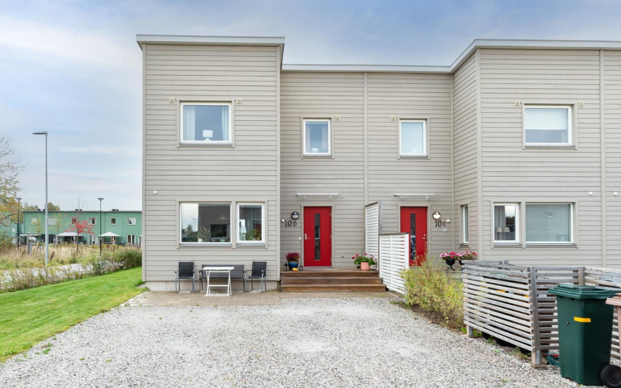 Tryggmaklarhus
